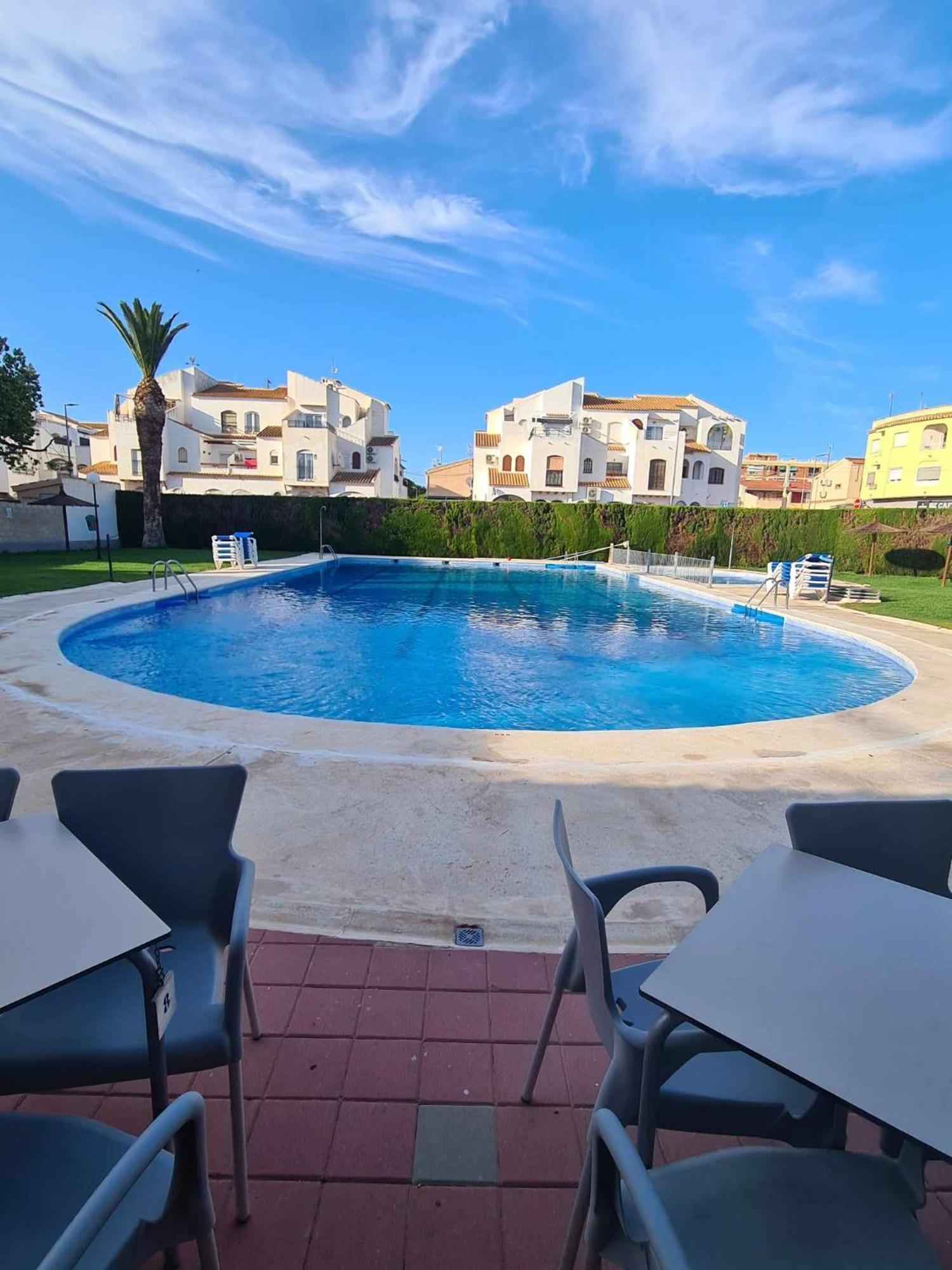 Alex Bungalow Daire Torrevieja Dış mekan fotoğraf
